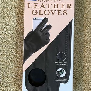 Black leather gloves